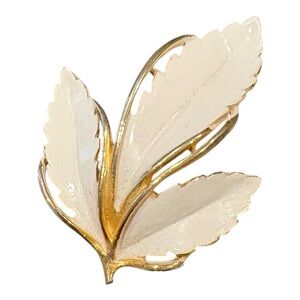 Vintage White Enamel Leaf Brooch Gold Tone Cottagecore Botanical Pin J24